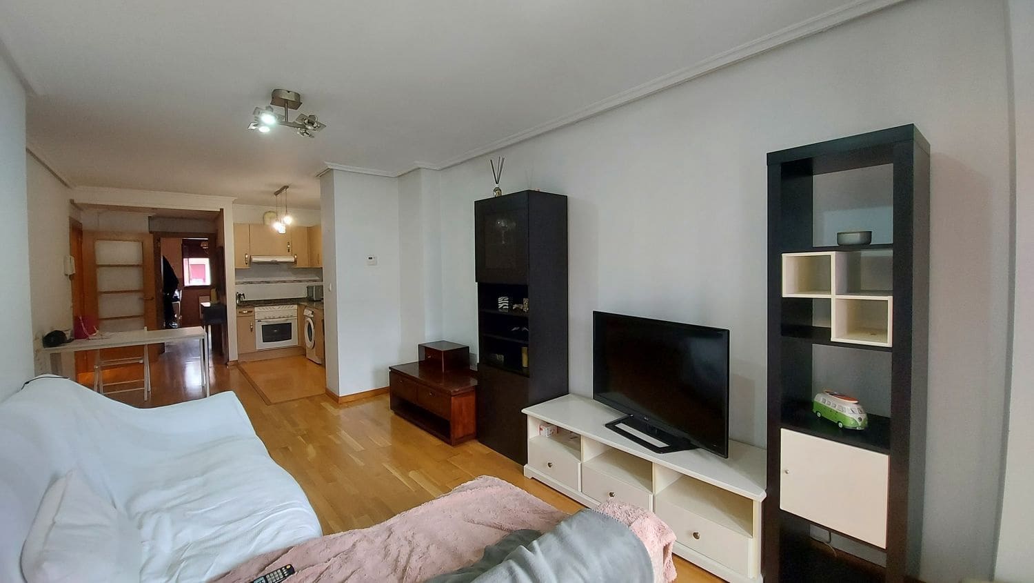 2 slaapkamer Appartement te koop in Oviedo met garage - € 240.000 (Ref: 9371275)