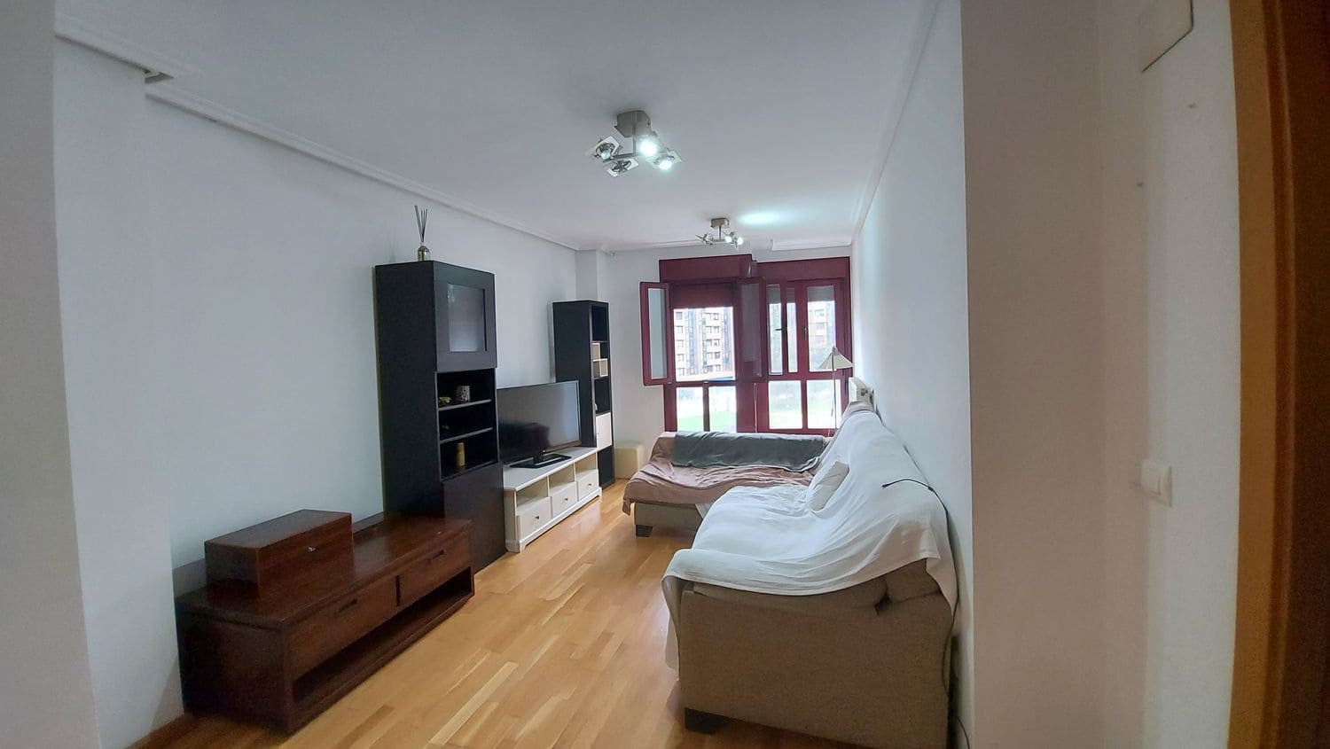 2 slaapkamer Appartement te koop in Oviedo met garage - € 240.000 (Ref: 9371275)