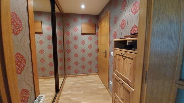 2 slaapkamer Appartement te koop in Centro Urbano, Oviedo met garage - € 240.000 (Ref: 9371275)