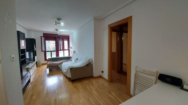 2 slaapkamer Appartement te koop in Centro Urbano, Oviedo met garage - € 240.000 (Ref: 9371275)
