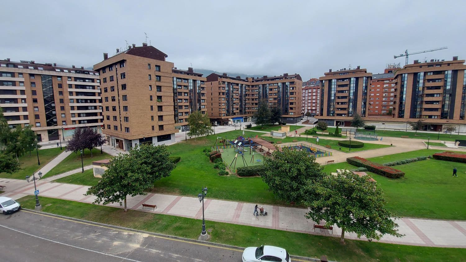 2 slaapkamer Appartement te koop in Oviedo met garage - € 240.000 (Ref: 9371275)