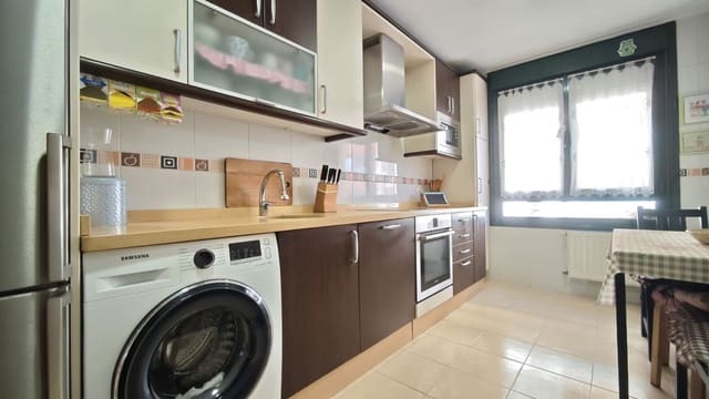 3 soveværelse Lejlighed til salg i Centro Urbano, Gijón med garage - € 225.000 (Ref: 9371277)