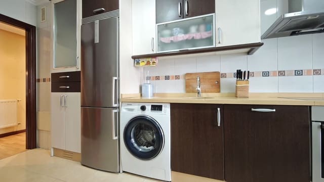 3 soveværelse Lejlighed til salg i Centro Urbano, Gijón med garage - € 225.000 (Ref: 9371277)