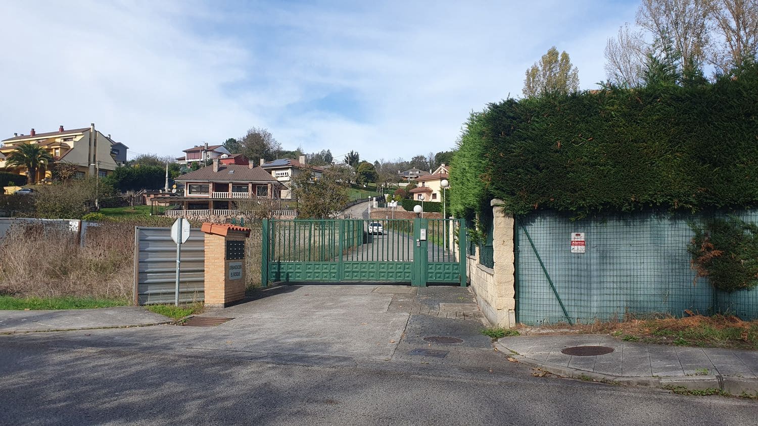 Grond te koop in Oviedo - € 140.000 (Ref: 9371278)