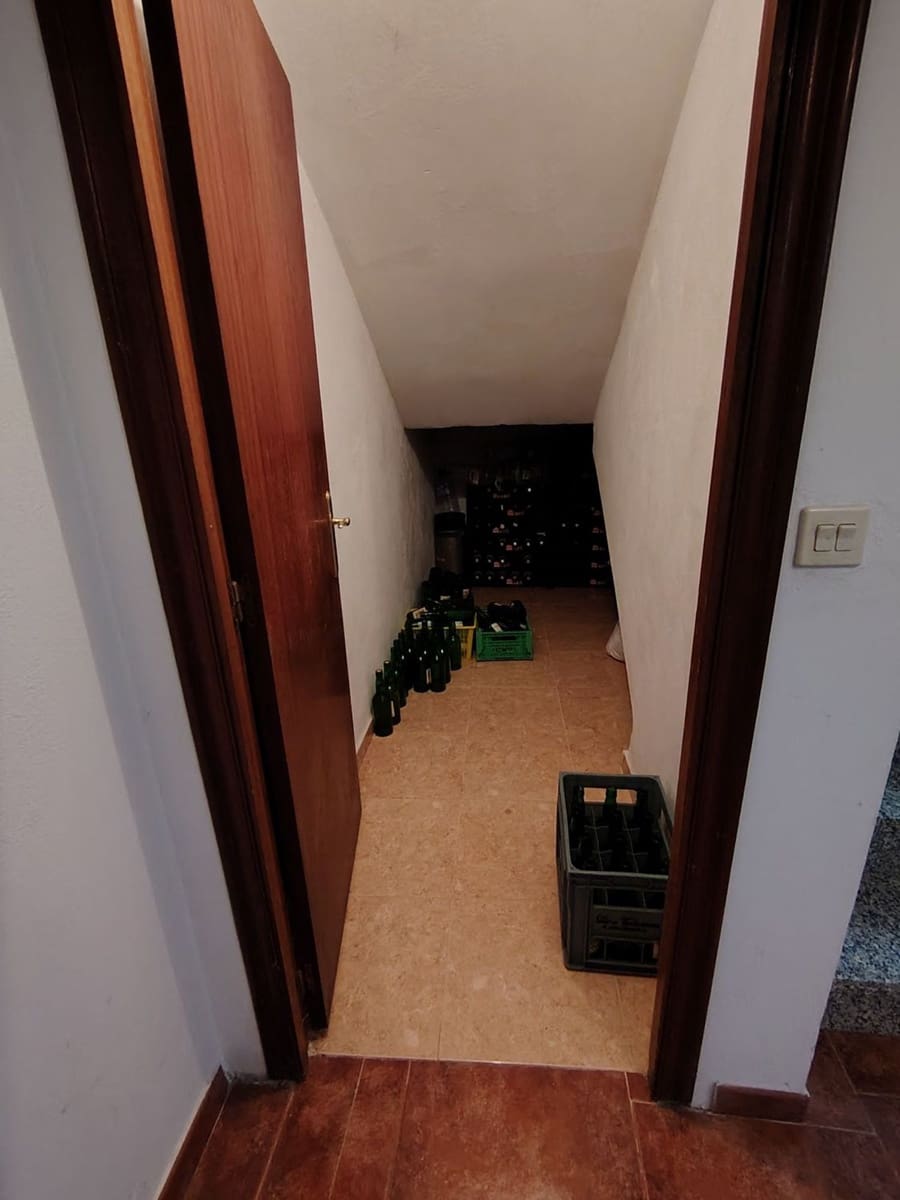 8 soverom Villa til salgs i Villaviciosa med garasje - € 475 000 (Ref: 9371283)