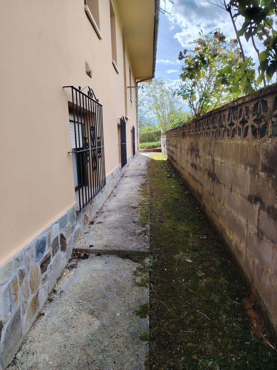 8 soverom Villa til salgs i Villaviciosa med garasje - € 475 000 (Ref: 9371283)