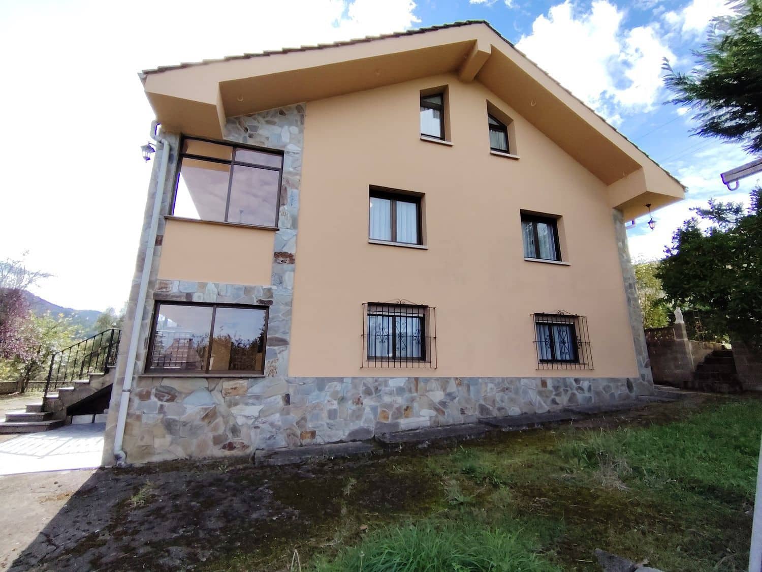 8 soverom Villa til salgs i Villaviciosa med garasje - € 475 000 (Ref: 9371283)