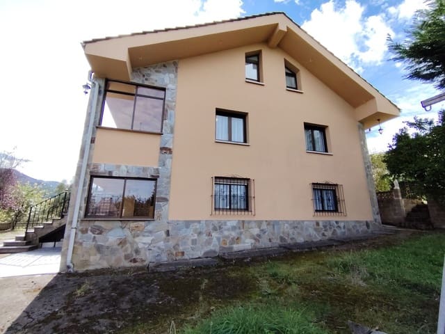 8 sypialnia Willa na sprzedaż w Villaviciosa z garażem - 475 000 € (Ref: 9371283)