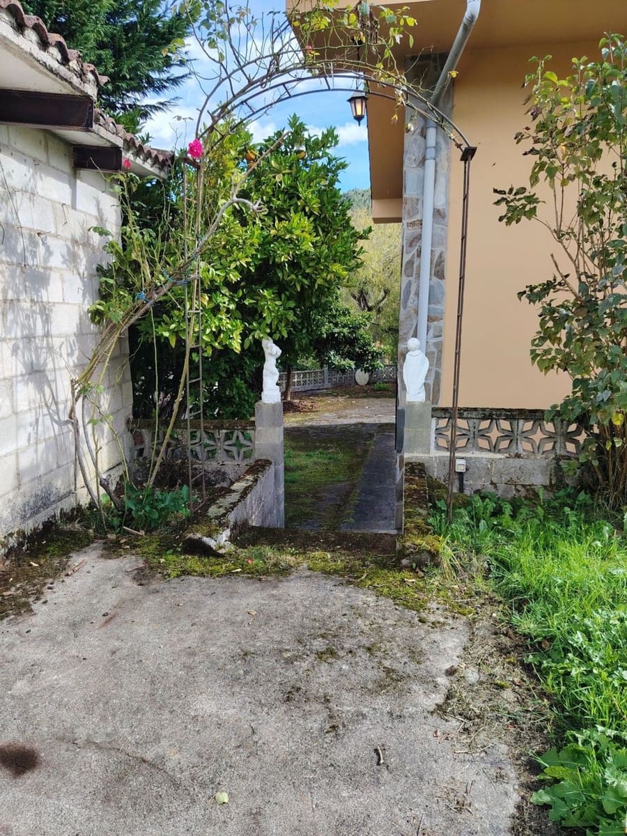 8 soverom Villa til salgs i Villaviciosa med garasje - € 475 000 (Ref: 9371283)