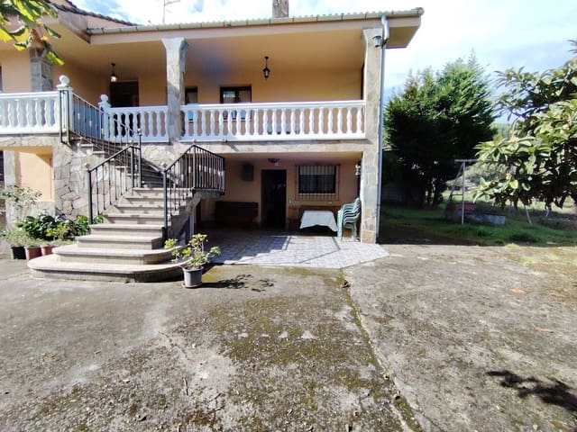 8 sypialnia Willa na sprzedaż w Villaviciosa z garażem - 475 000 € (Ref: 9371283)