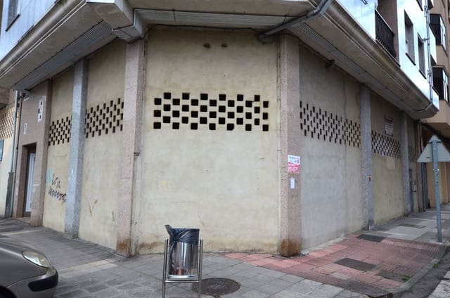 Garage for sale in Mieres - € 49,000 (Ref: 9371284)