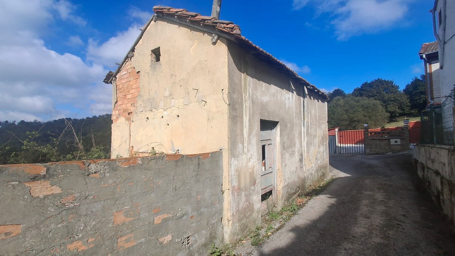 Ruin for sale in Langreo - € 45,000 (Ref: 9371286)