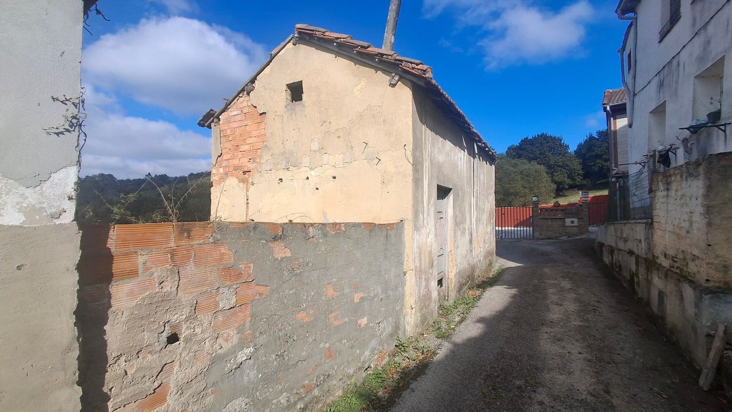 Ruin for sale in Langreo - € 45,000 (Ref: 9371286)