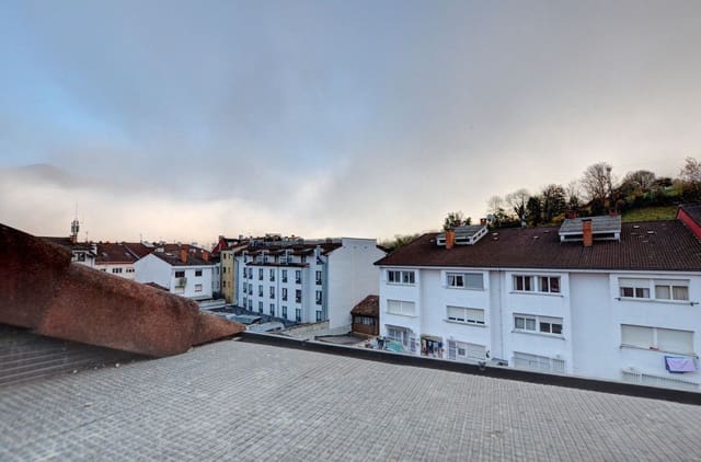 1 sovrum Lägenhet till salu i Cangas de Onís med garage - 118 000 € (Ref: 9378751)