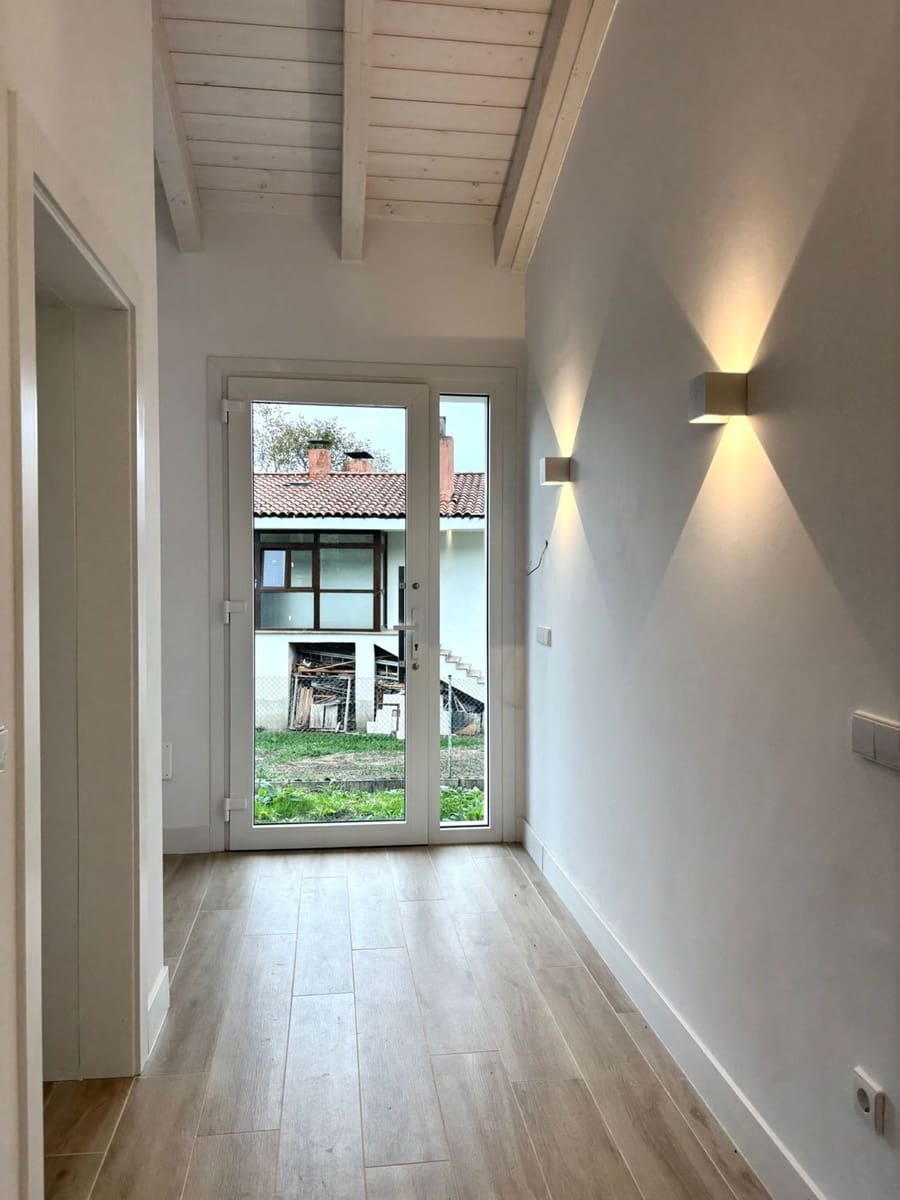 3 soveværelse Villa til salg i Gijon med garage - € 450.000 (Ref: 9385153)