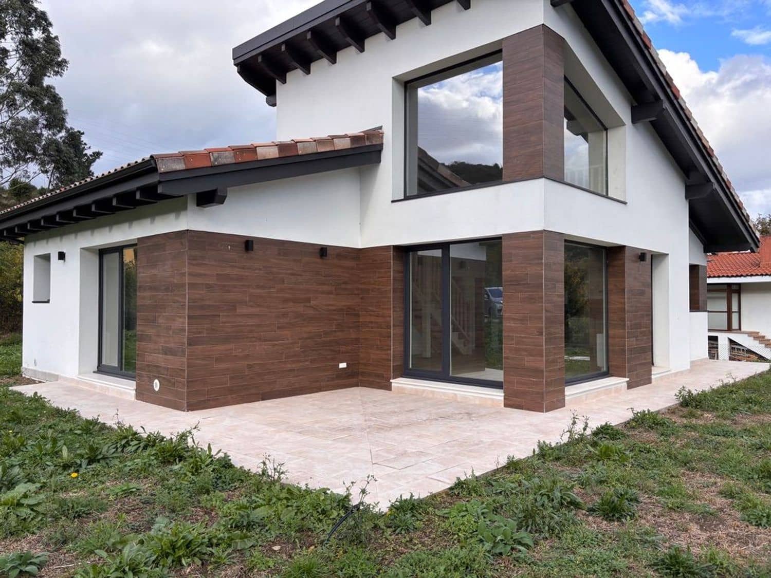 3 soveværelse Villa til salg i Gijon med garage - € 450.000 (Ref: 9385153)