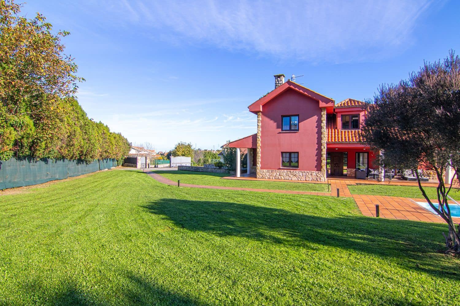 4 chambre Villa/Maison à vendre à Gijon avec piscine garage - 695 000 € (Ref: 9385154)