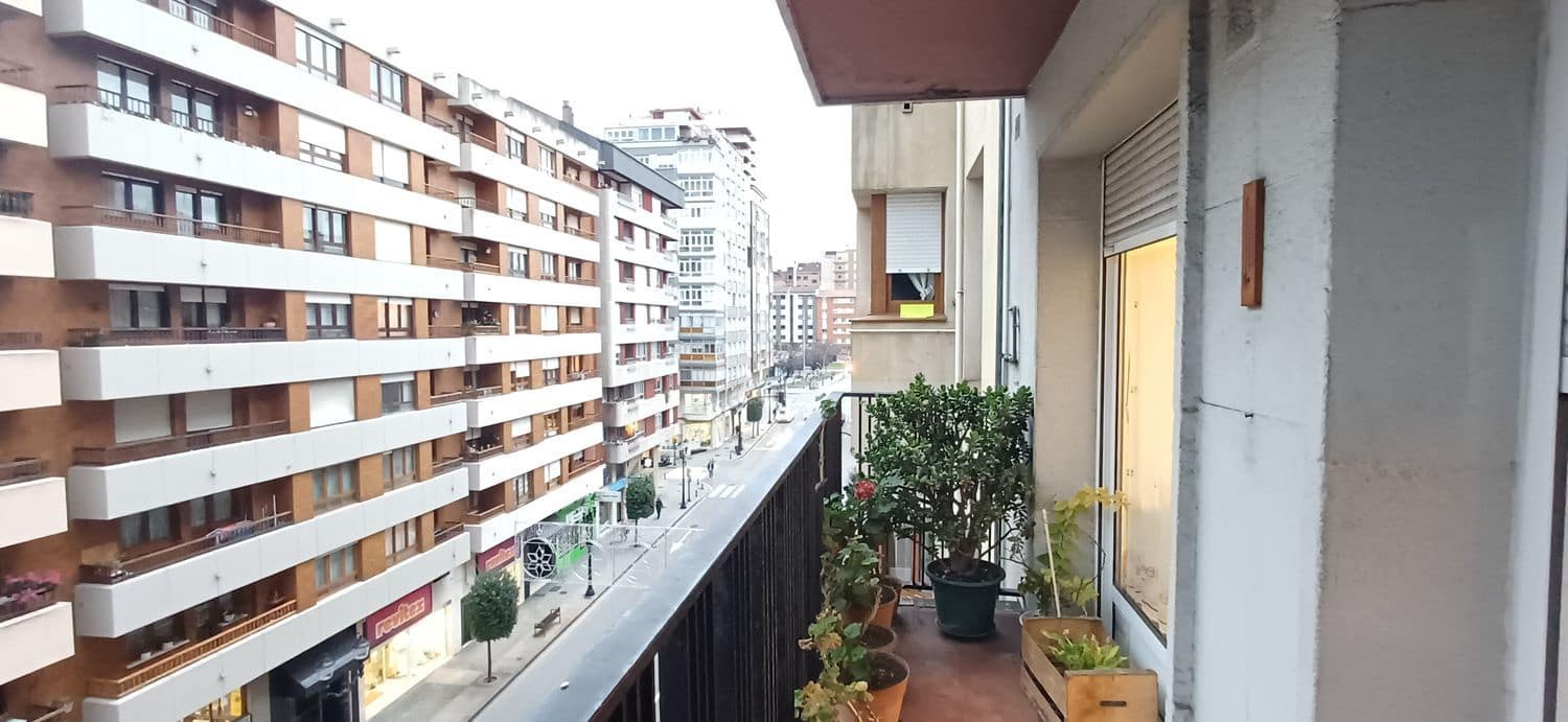 3 soverom Leilighet til salgs i Gijon med garasje - € 360 000 (Ref: 9390034)
