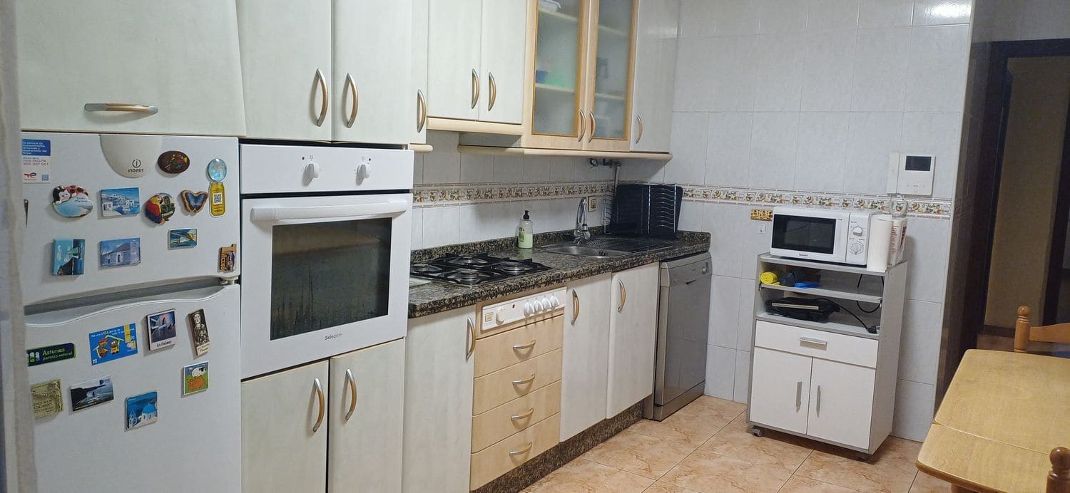 3 soverom Leilighet til salgs i Gijon med garasje - € 360 000 (Ref: 9390034)