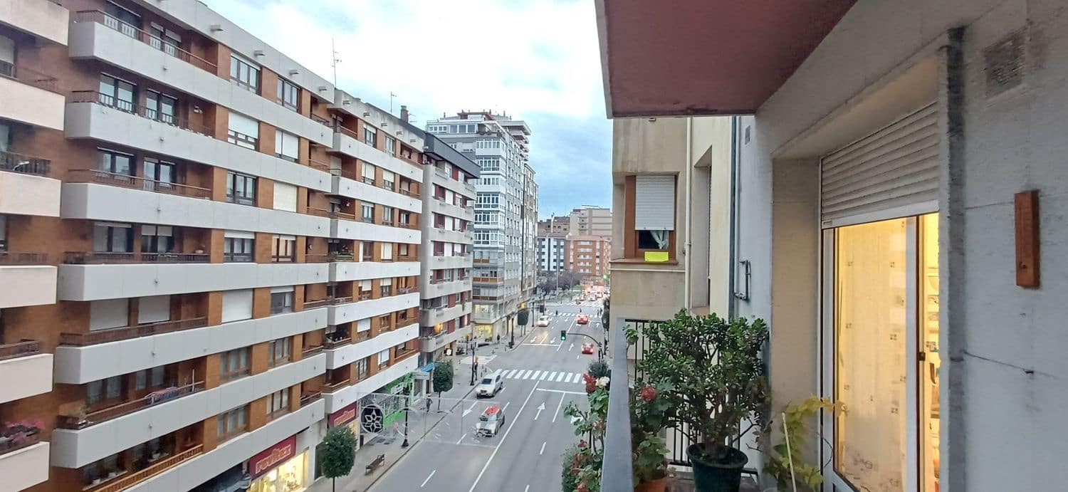 3 soverom Leilighet til salgs i Gijon med garasje - € 360 000 (Ref: 9390034)