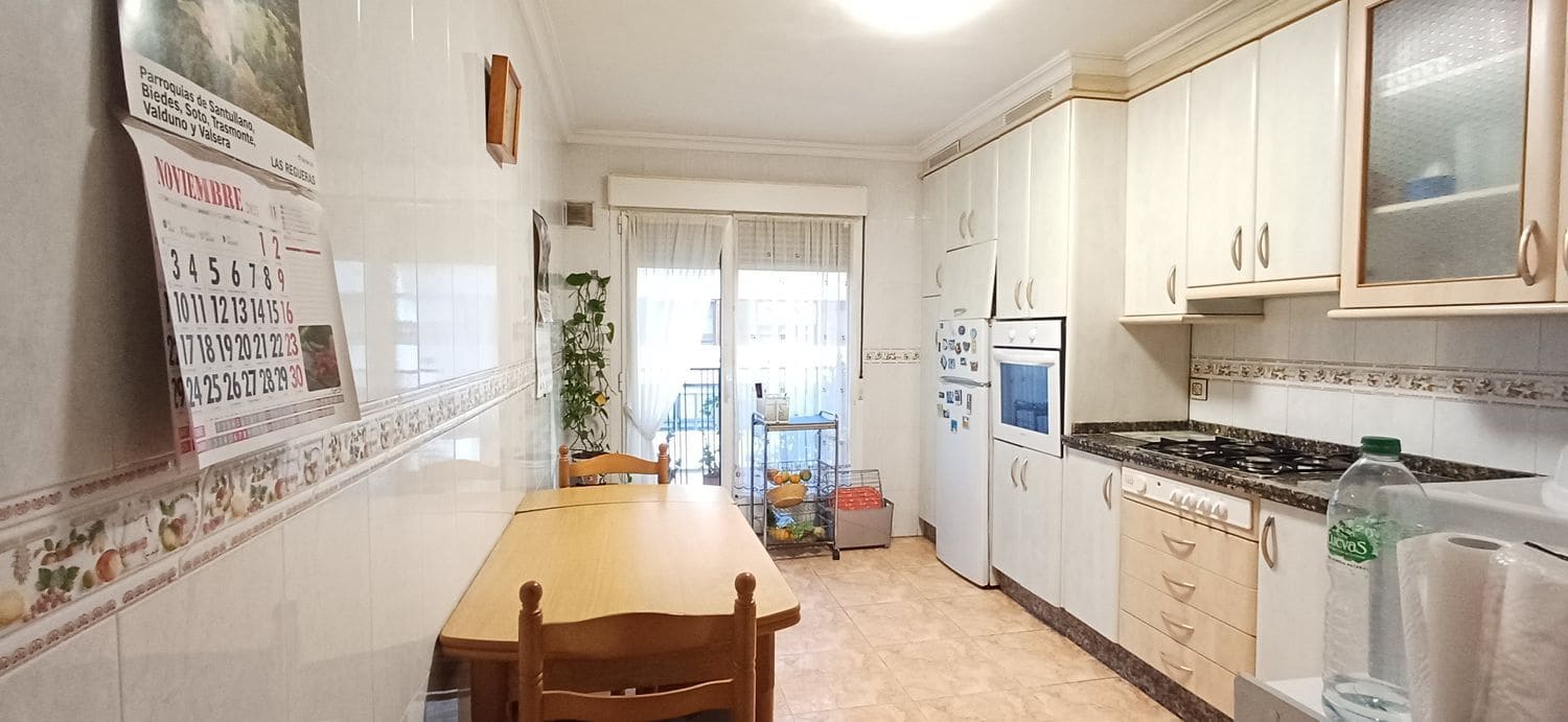 3 soverom Leilighet til salgs i Gijon med garasje - € 360 000 (Ref: 9390034)