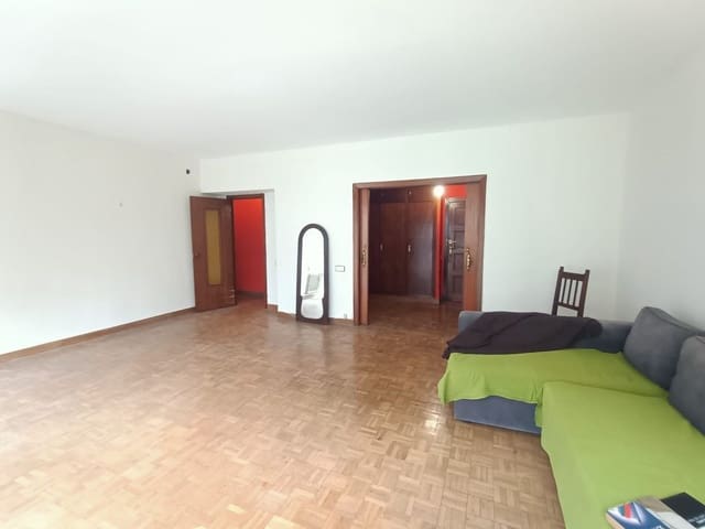 4 soveværelse Lejlighed til salg i Centro Urbano, Oviedo med garage - € 550.000 (Ref: 9390036)