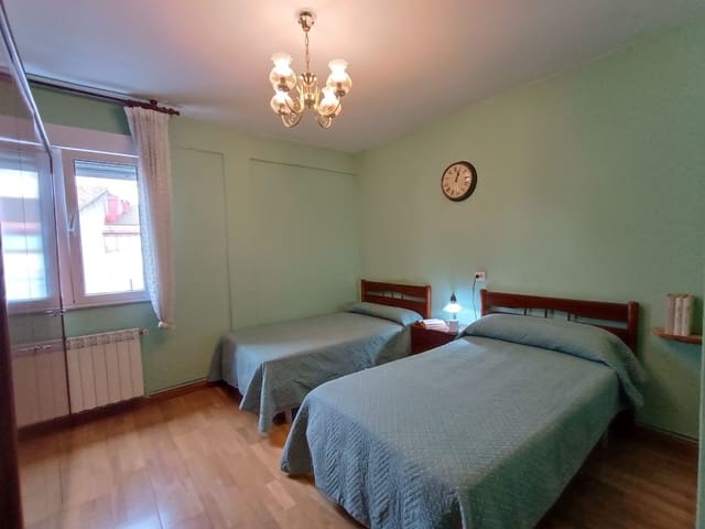 2 soveværelse Lejlighed til salg i Centro Urbano, Gijón med garage - € 198.000 (Ref: 9390037)