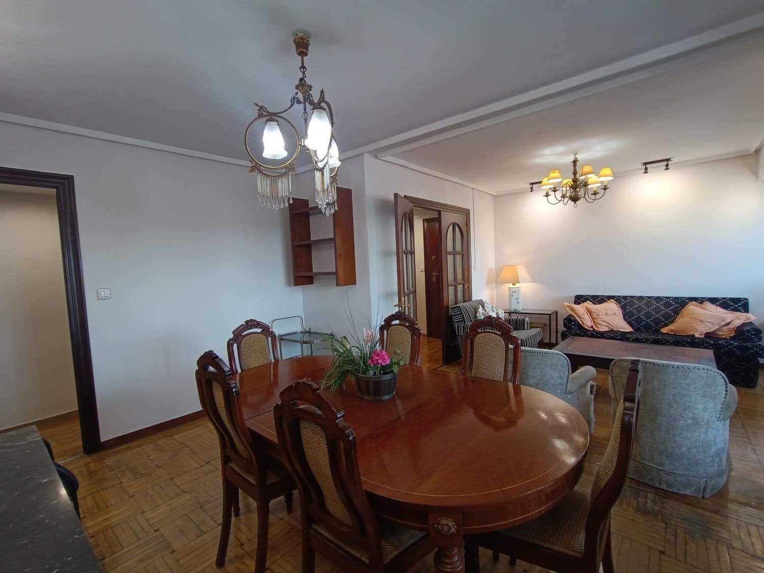 Apartamento de 3 habitaciones en Gijón en alquiler con garaje - 1.200 € (Ref: 9390039)