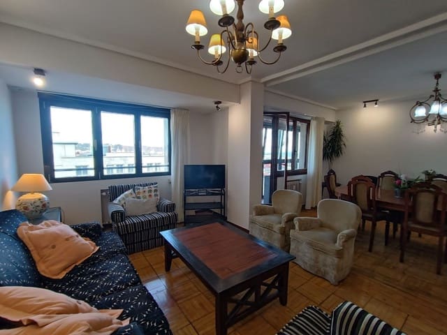 3 bedroom Apartment for rent in Centro Urbano, Gijón with garage - € 1,200 (Ref: 9390039)