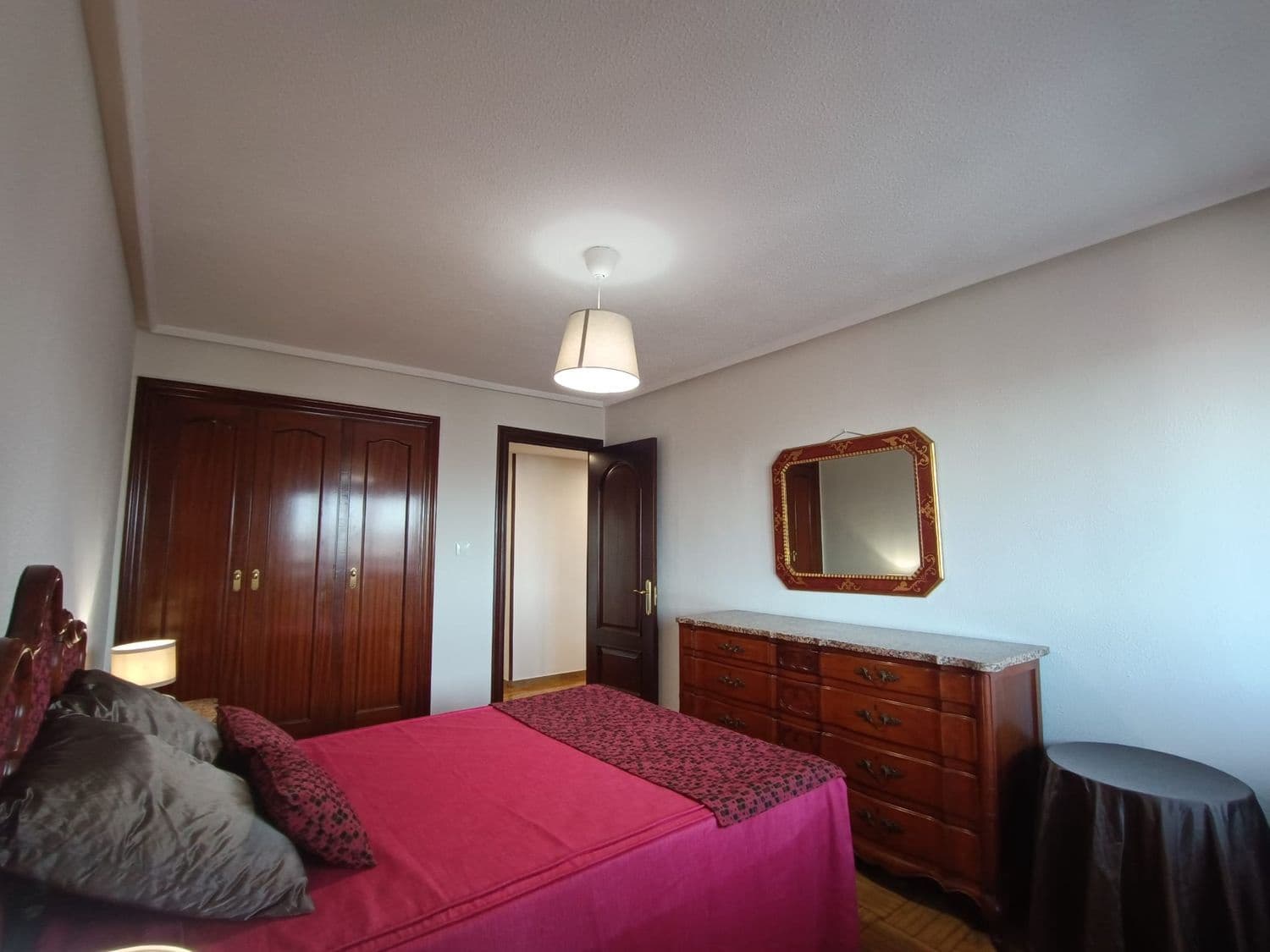 Apartamento de 3 habitaciones en Gijón en alquiler con garaje - 1.200 € (Ref: 9390039)
