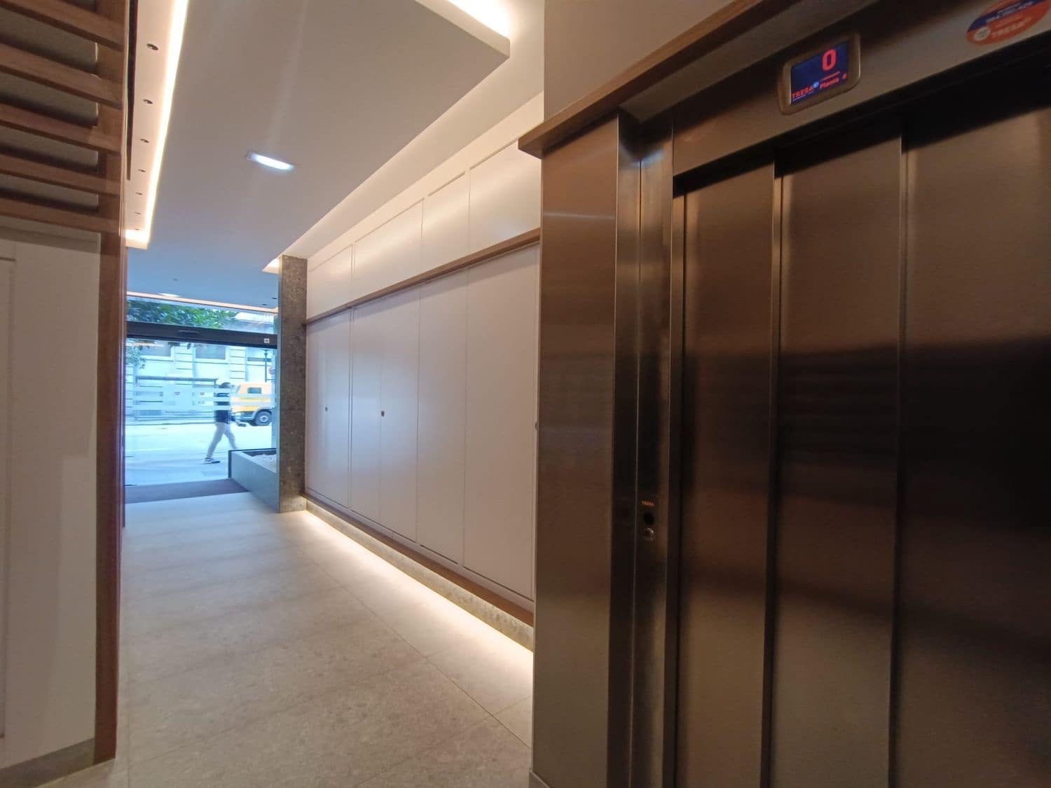 Apartamento de 3 habitaciones en Gijón en alquiler con garaje - 1.200 € (Ref: 9390039)