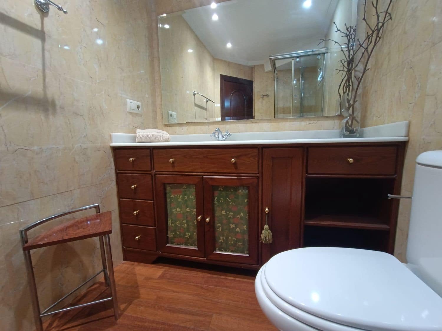 Apartamento de 3 habitaciones en Gijón en alquiler con garaje - 1.200 € (Ref: 9390039)