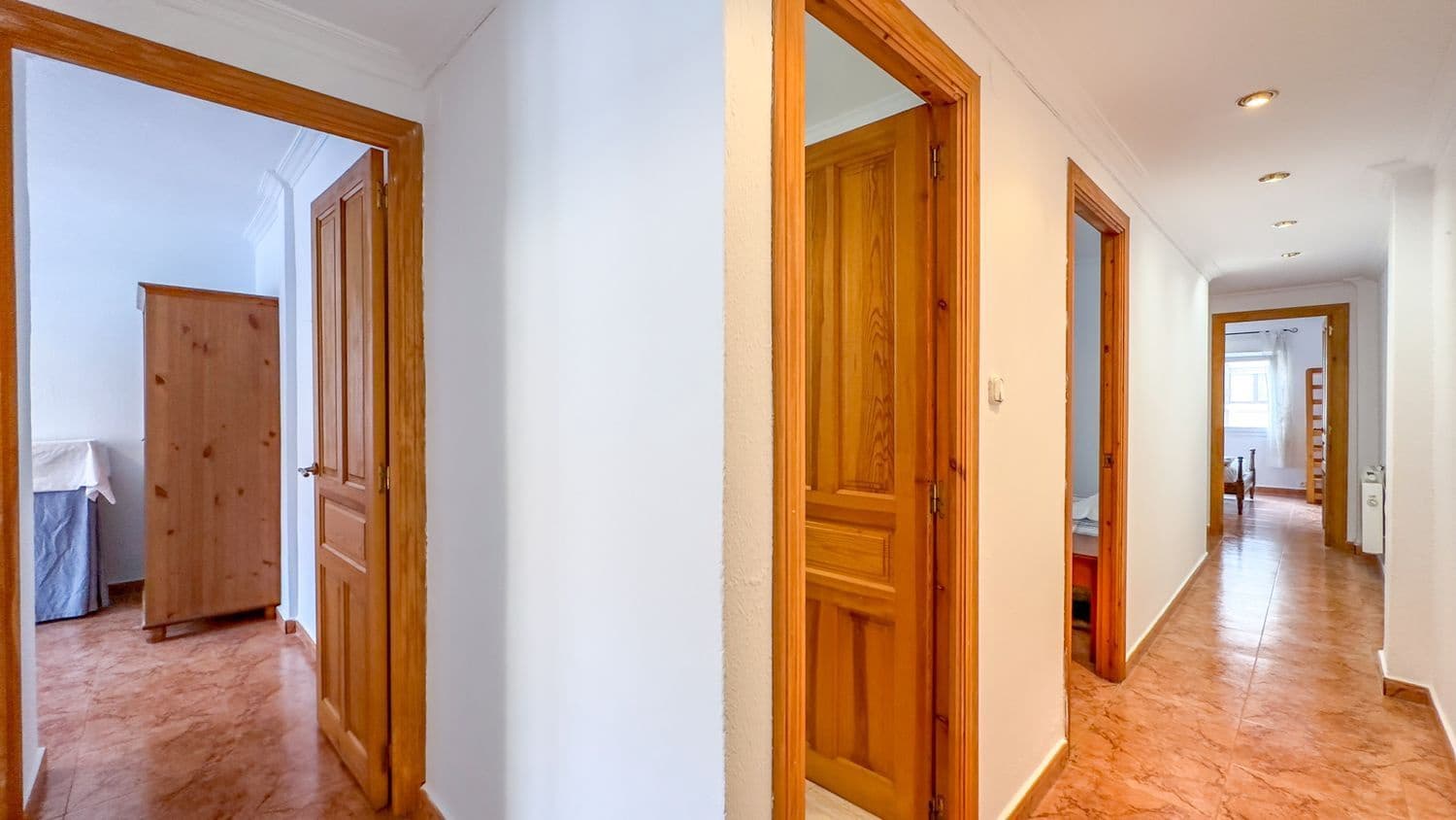 Apartamento de 2 habitaciones en Gijón en alquiler con garaje - 750 € (Ref: 9395612)