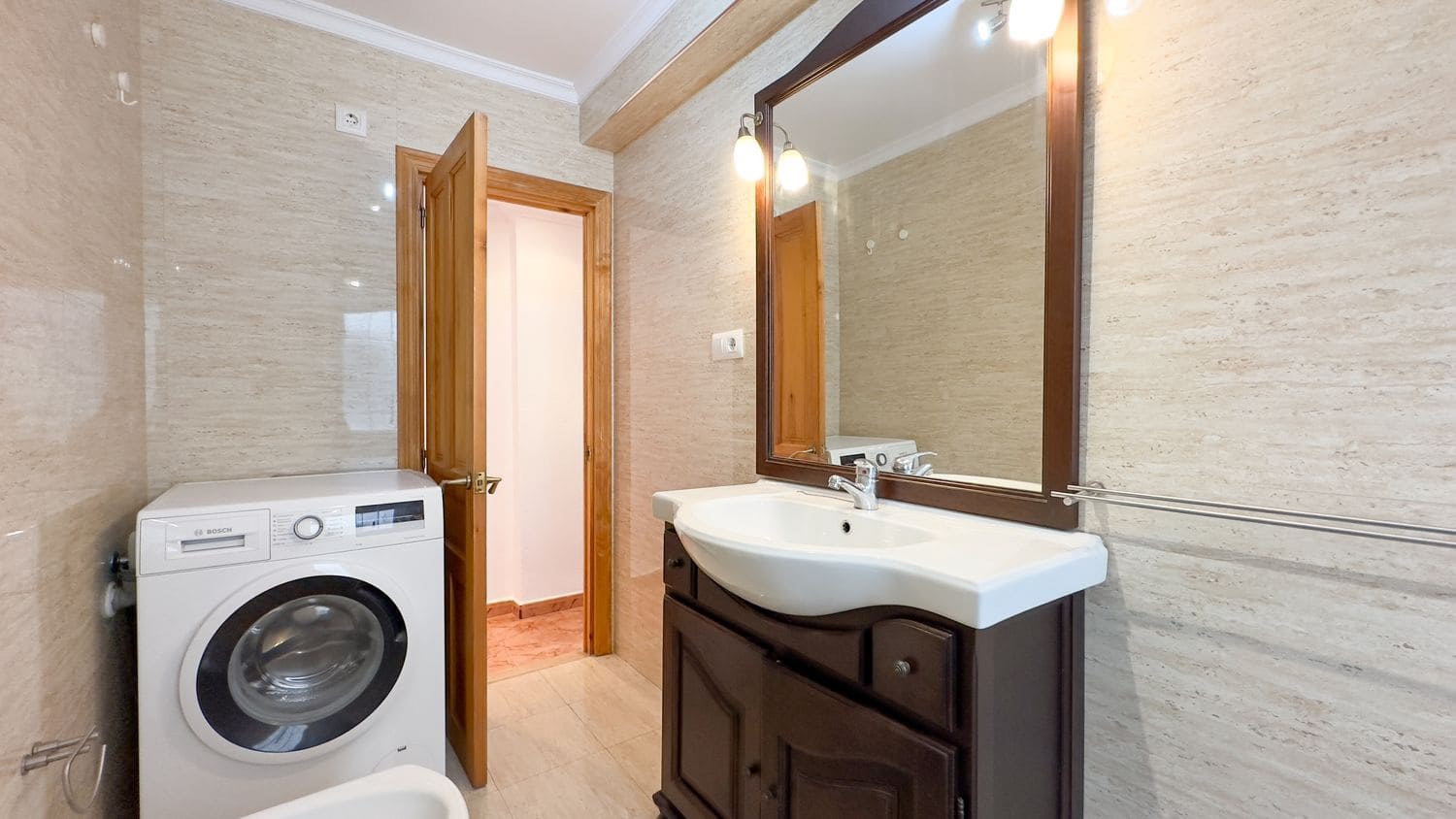 Apartamento de 2 habitaciones en Gijón en alquiler con garaje - 750 € (Ref: 9395612)