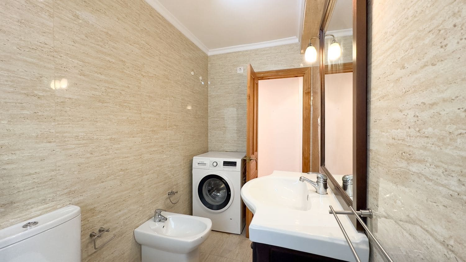 Apartamento de 2 habitaciones en Gijón en alquiler con garaje - 750 € (Ref: 9395612)