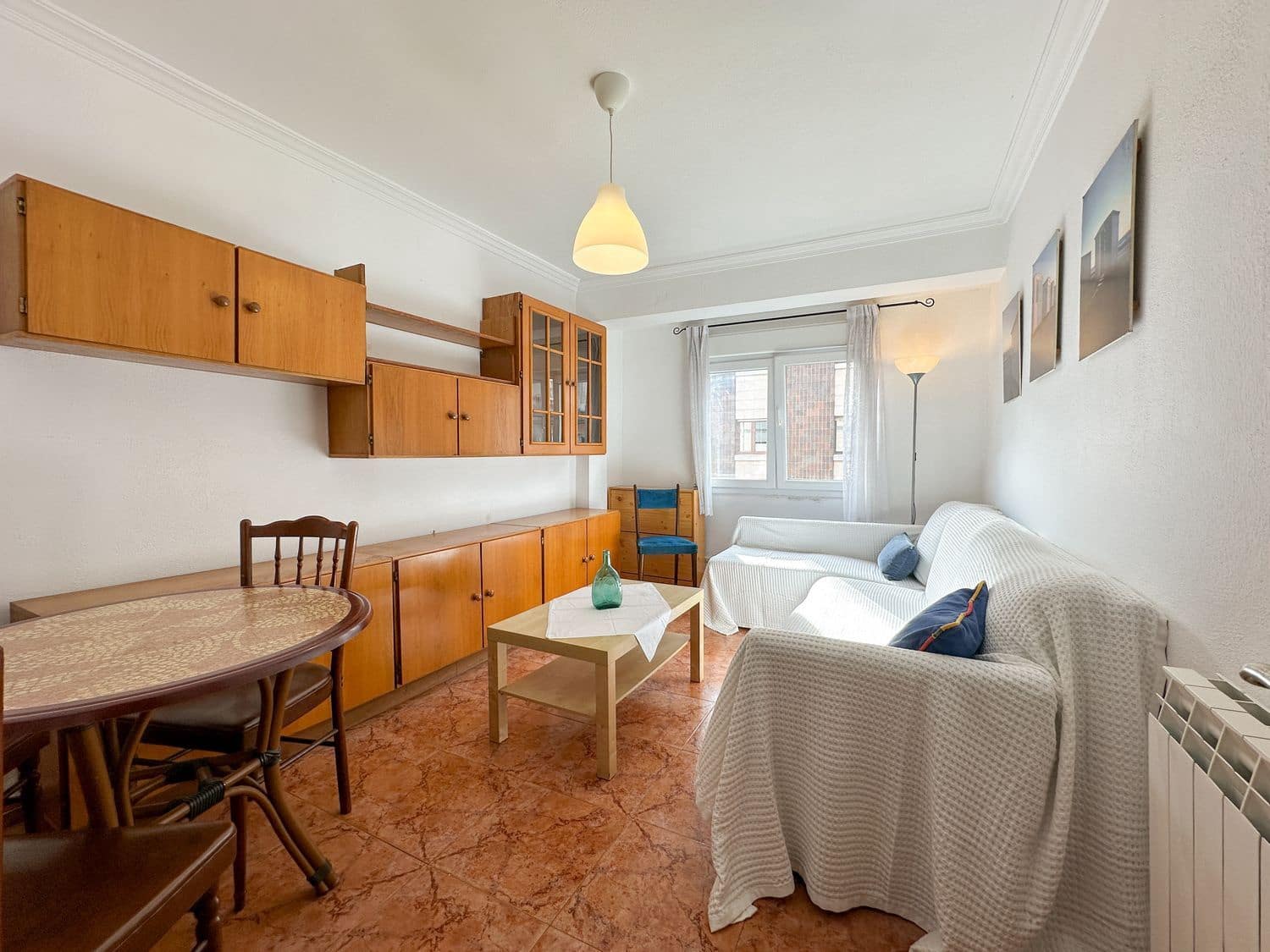 Apartamento de 2 habitaciones en Gijón en alquiler con garaje - 750 € (Ref: 9395612)