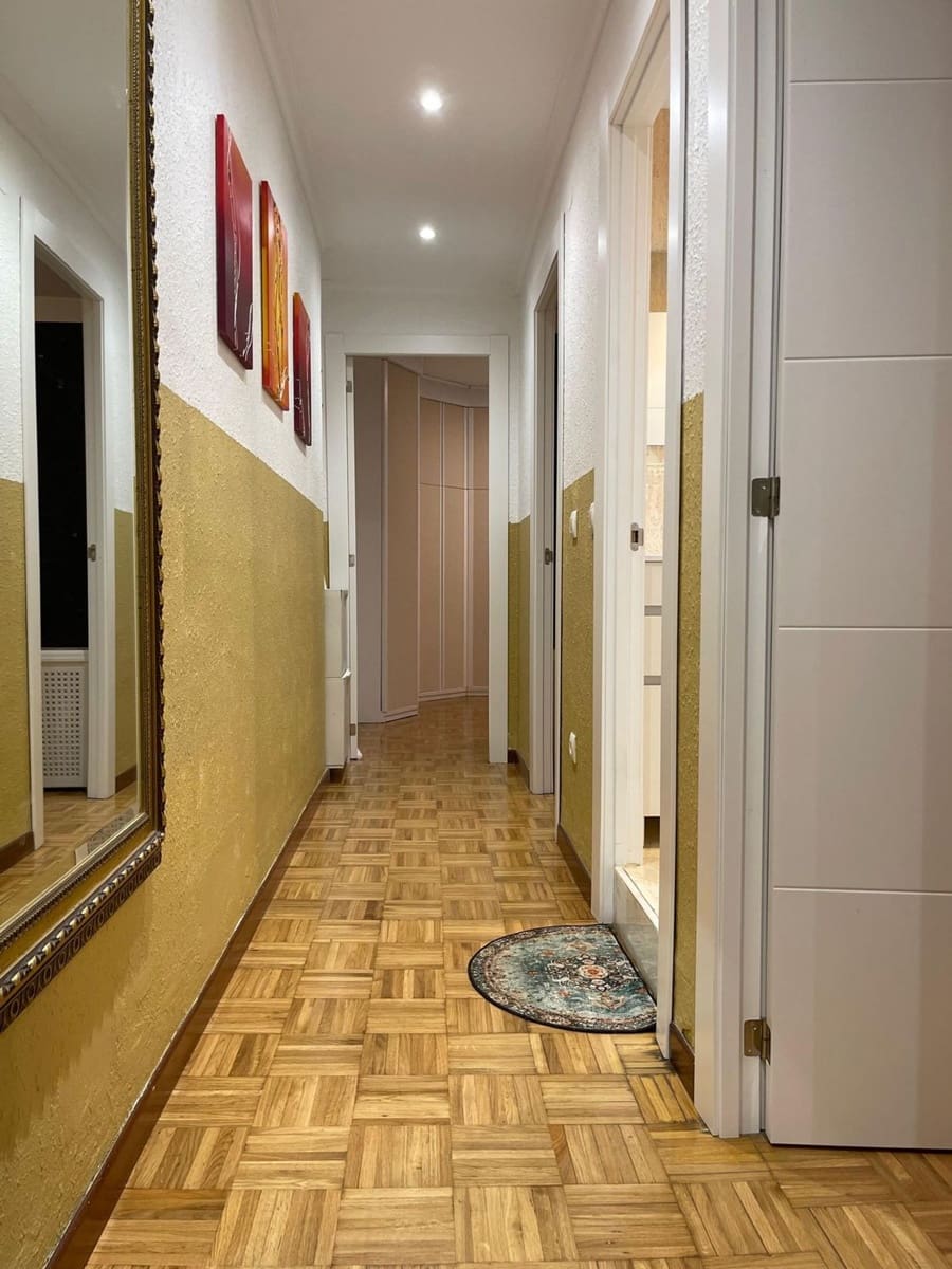 3 soveværelse Lejlighed til salg i Gijon med garage - € 159.000 (Ref: 9395613)