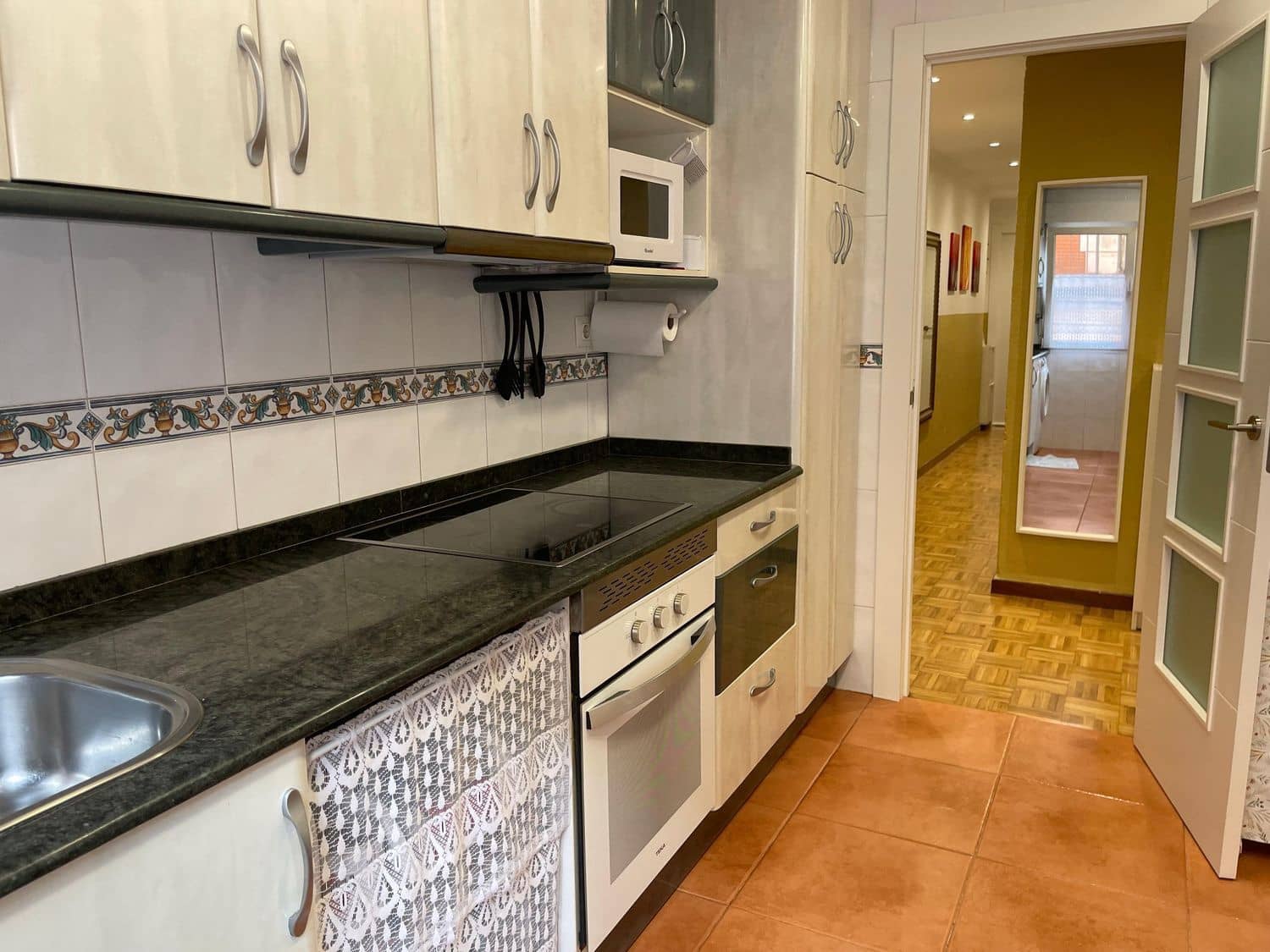 3 soveværelse Lejlighed til salg i Gijon med garage - € 159.000 (Ref: 9395613)