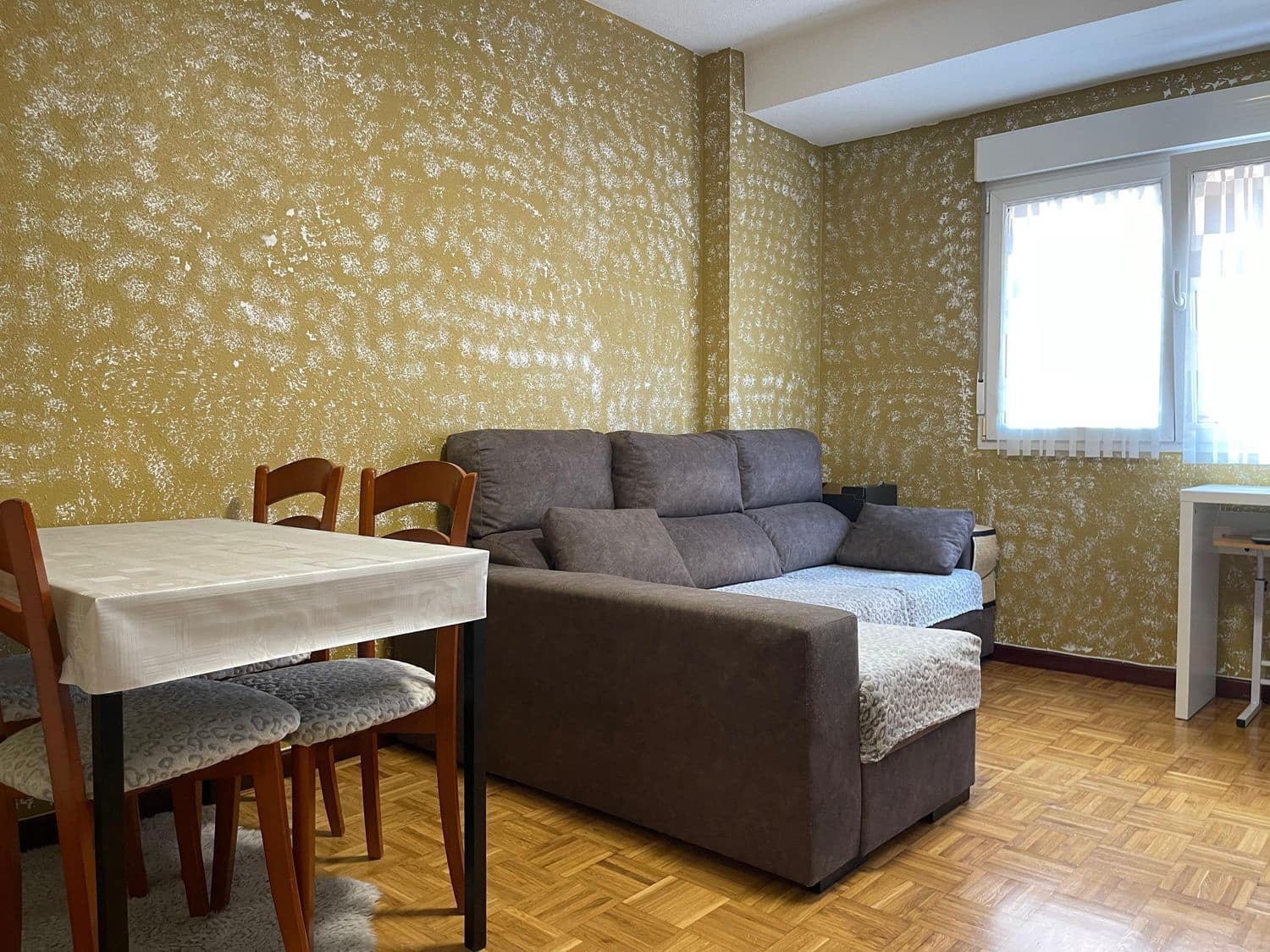 3 soveværelse Lejlighed til salg i Gijon med garage - € 159.000 (Ref: 9395613)