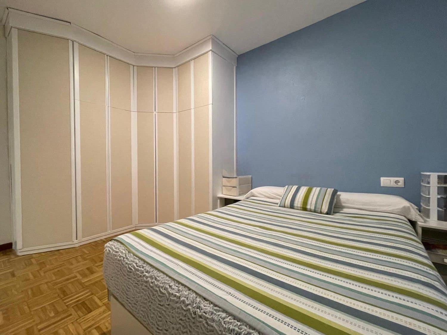 3 soveværelse Lejlighed til salg i Gijon med garage - € 159.000 (Ref: 9395613)