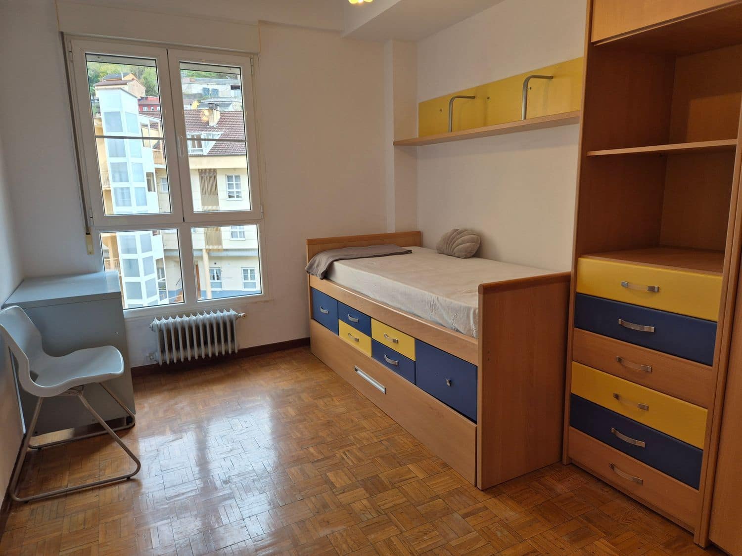 3 soveværelse Lejlighed til salg i Mieres med garage - € 129.000 (Ref: 9395615)