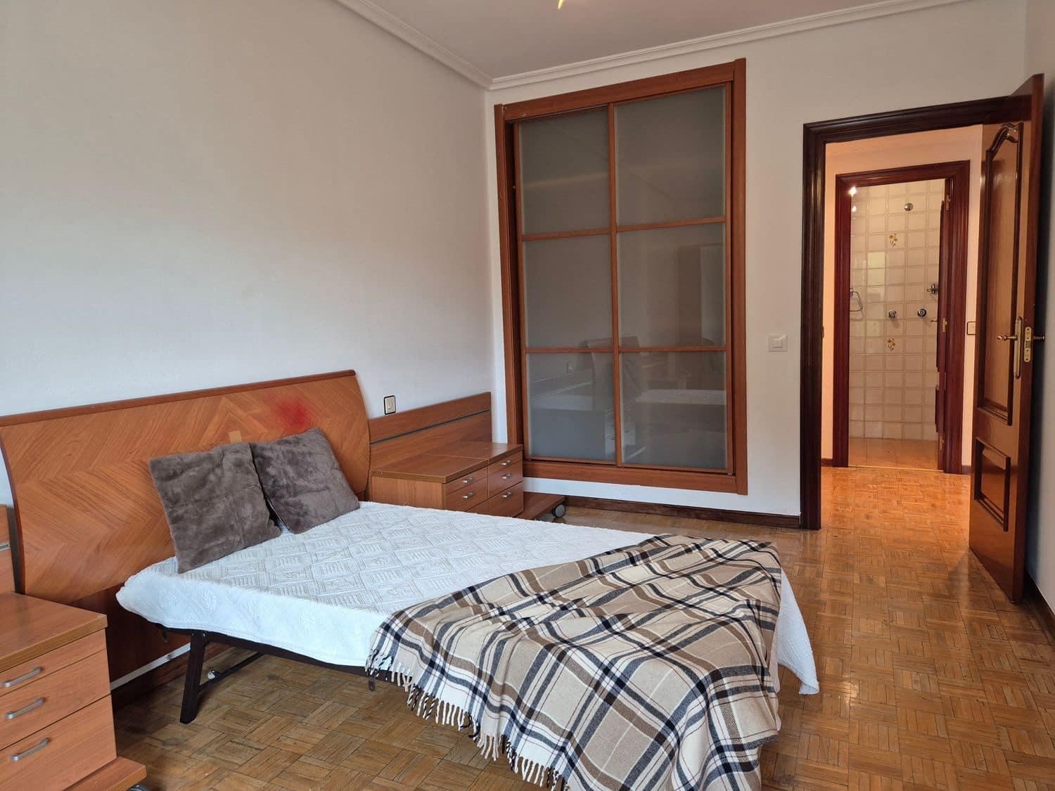 3 soveværelse Lejlighed til salg i Mieres med garage - € 129.000 (Ref: 9395615)