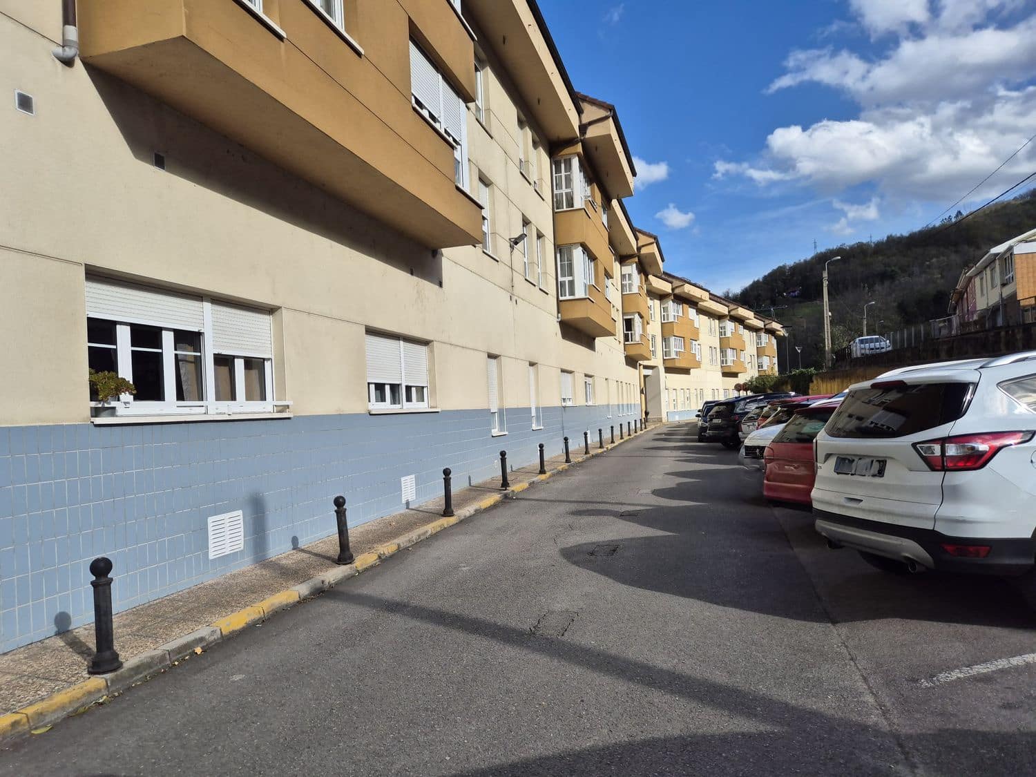 3 soveværelse Lejlighed til salg i Mieres med garage - € 129.000 (Ref: 9395615)