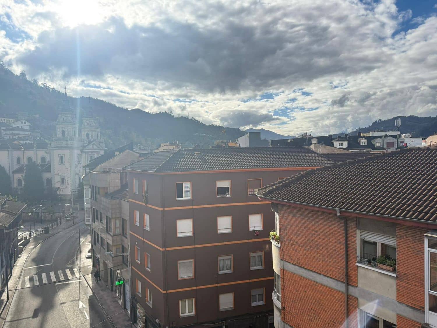 3 soverom Leilighet til salgs i Mieres med garasje - € 149 000 (Ref: 9400437)