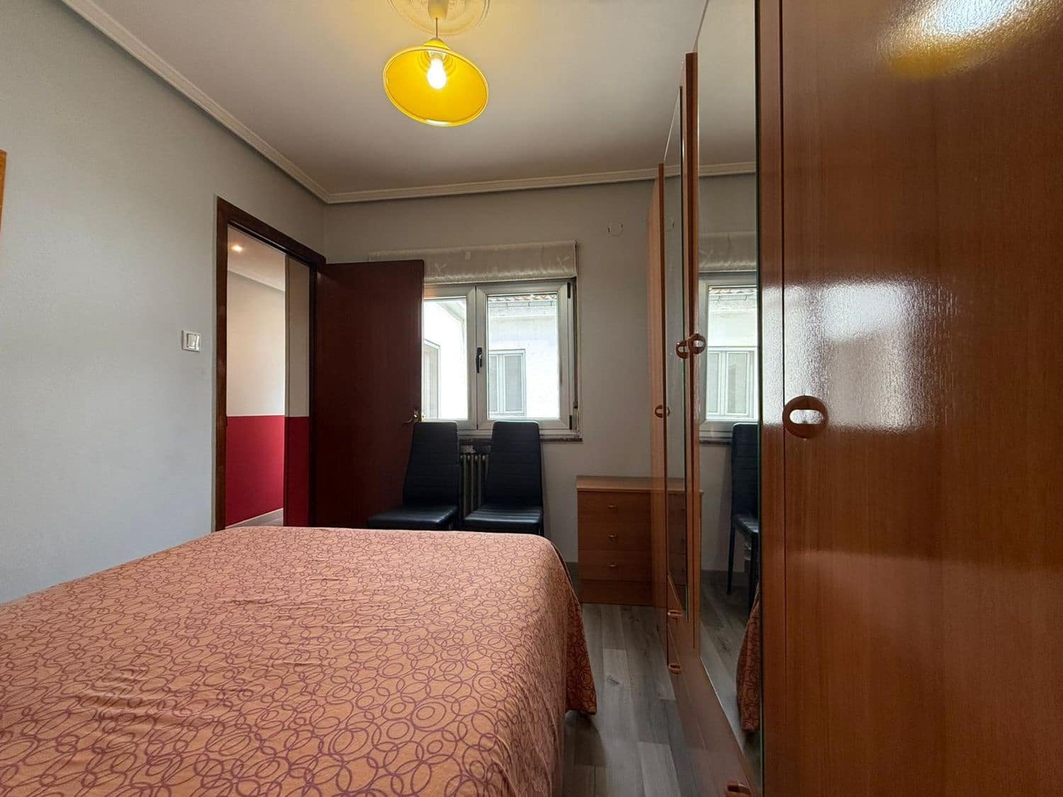 3 soverom Leilighet til salgs i Mieres med garasje - € 149 000 (Ref: 9400437)