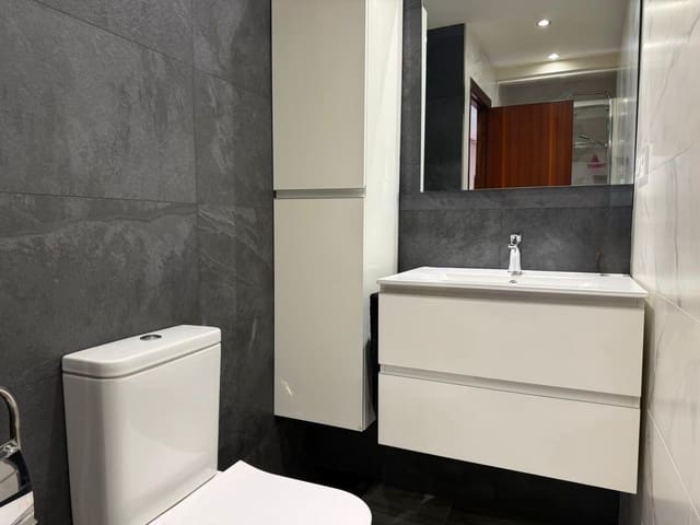 3 soverom Leilighet til salgs i Mieres med garasje - € 156 000 (Ref: 9400437)