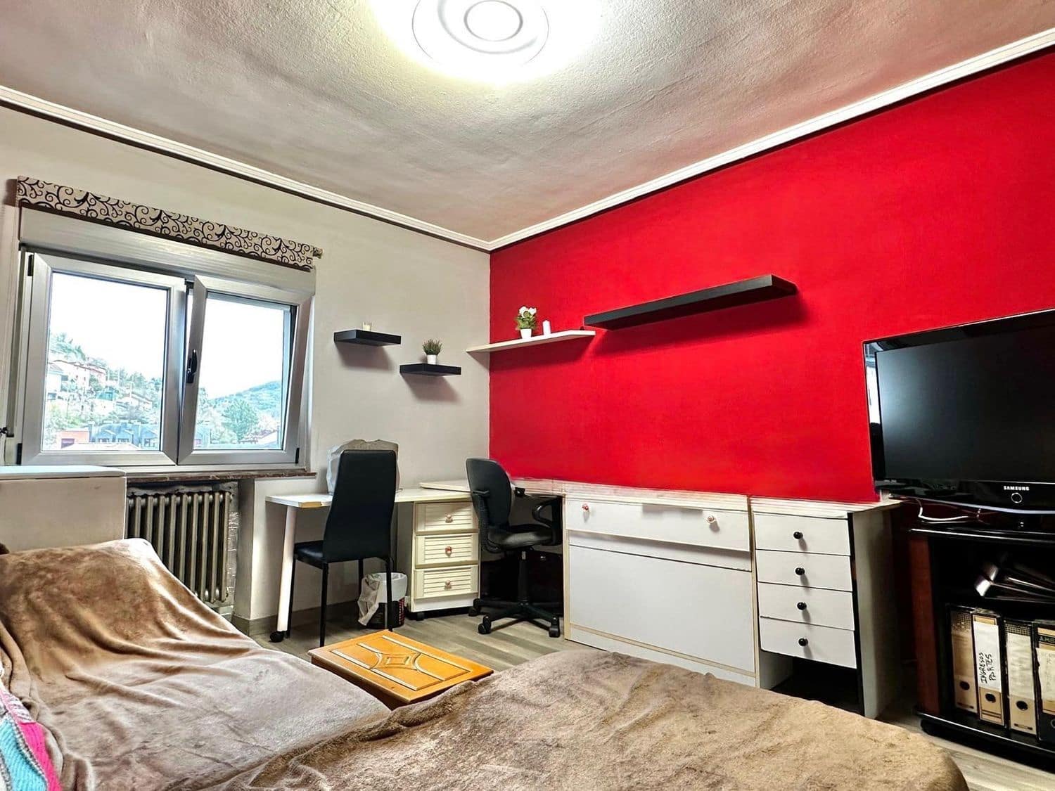 3 soverom Leilighet til salgs i Mieres med garasje - € 149 000 (Ref: 9400437)