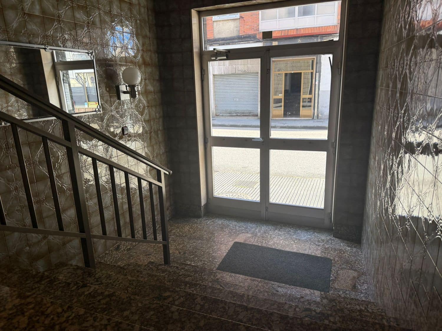 3 soverom Leilighet til salgs i Mieres med garasje - € 149 000 (Ref: 9400437)