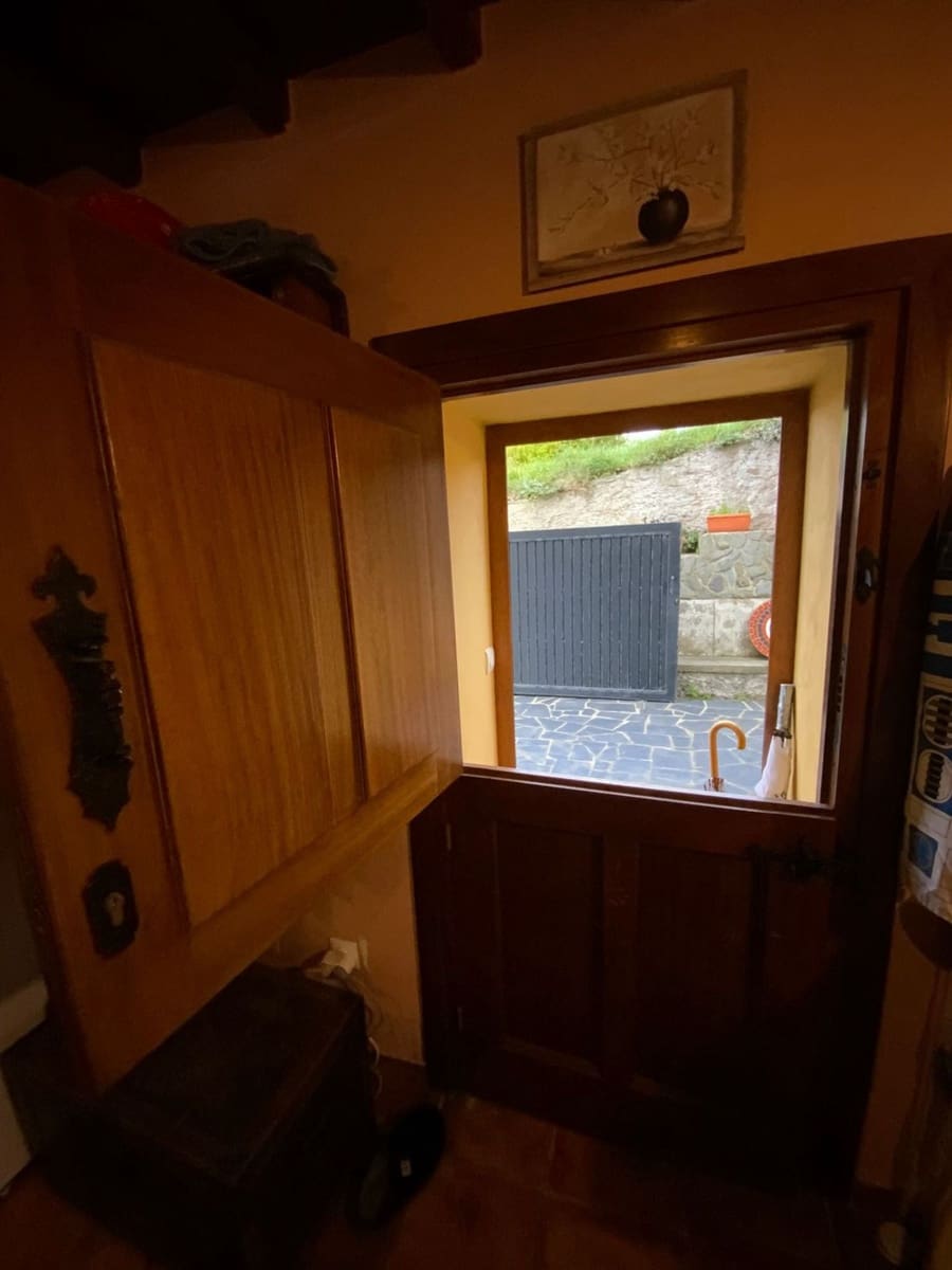 3 soveværelse Villa til salg i Coana med garage - € 345.000 (Ref: 9402953)