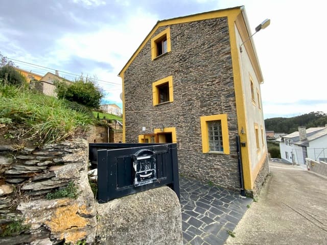 3 slaapkamer Villa te koop in Coaña met garage - € 345.000 (Ref: 9402953)